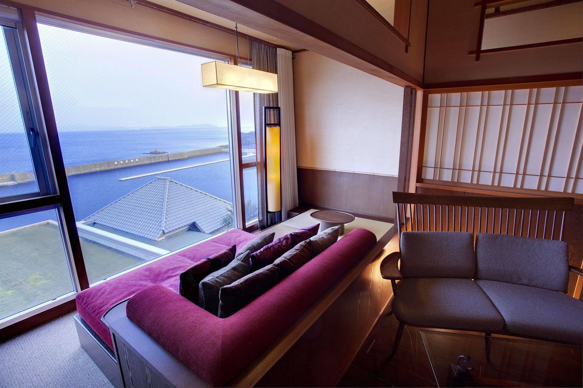 Awaji Yumesenkei Hotel Sumoto Buitenkant foto